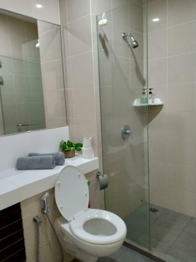 118 Island Plaza Suite City8 By Joal Tanjung Tokong Esterno foto